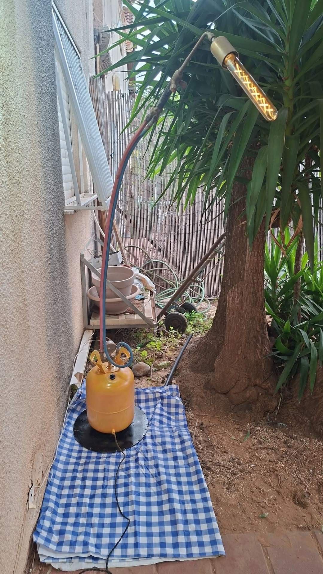 מנורת חצר מבלון